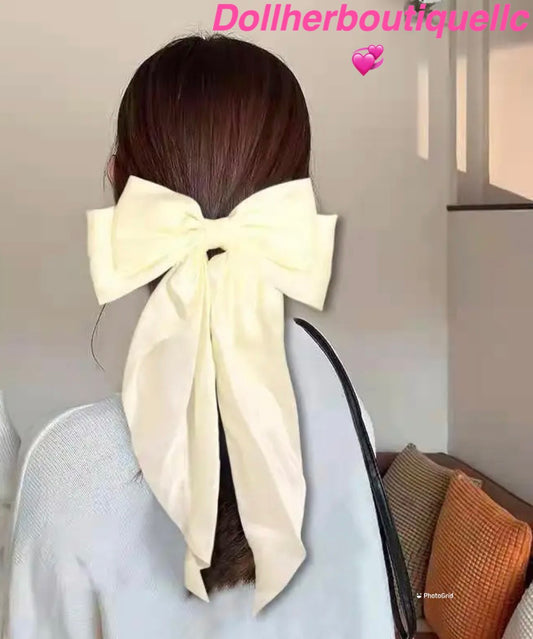 Bow hair clips